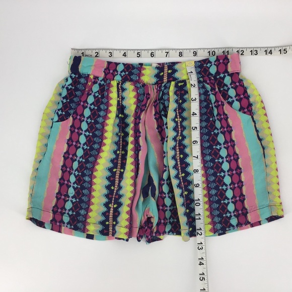 2/$25 Jessica Simpson Girls Striped Shorts, Med. (10/12) - Picture 13 of 15